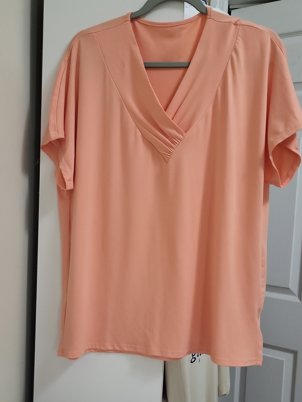 Women's Peach V-Neck Short Sleeve Top